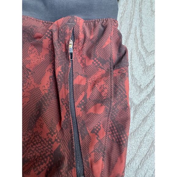 Lululemon shorts - Picture 4 of 5